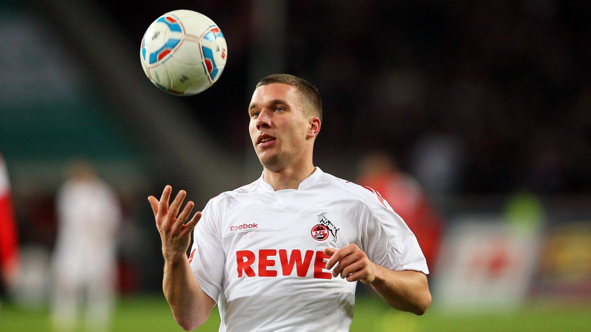 战术革新：巨星新加盟助推球队战斗力飞跃，《战术》